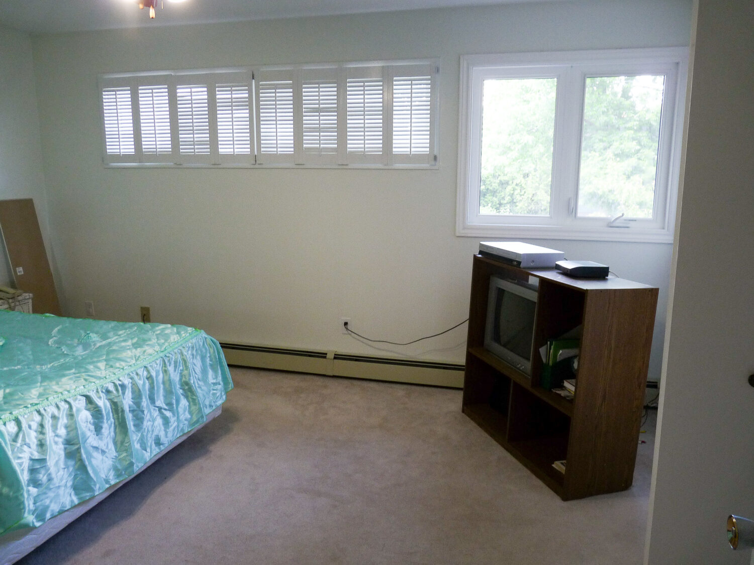 Replacing Carpet with DIY Hardwood Floors - BEFORE