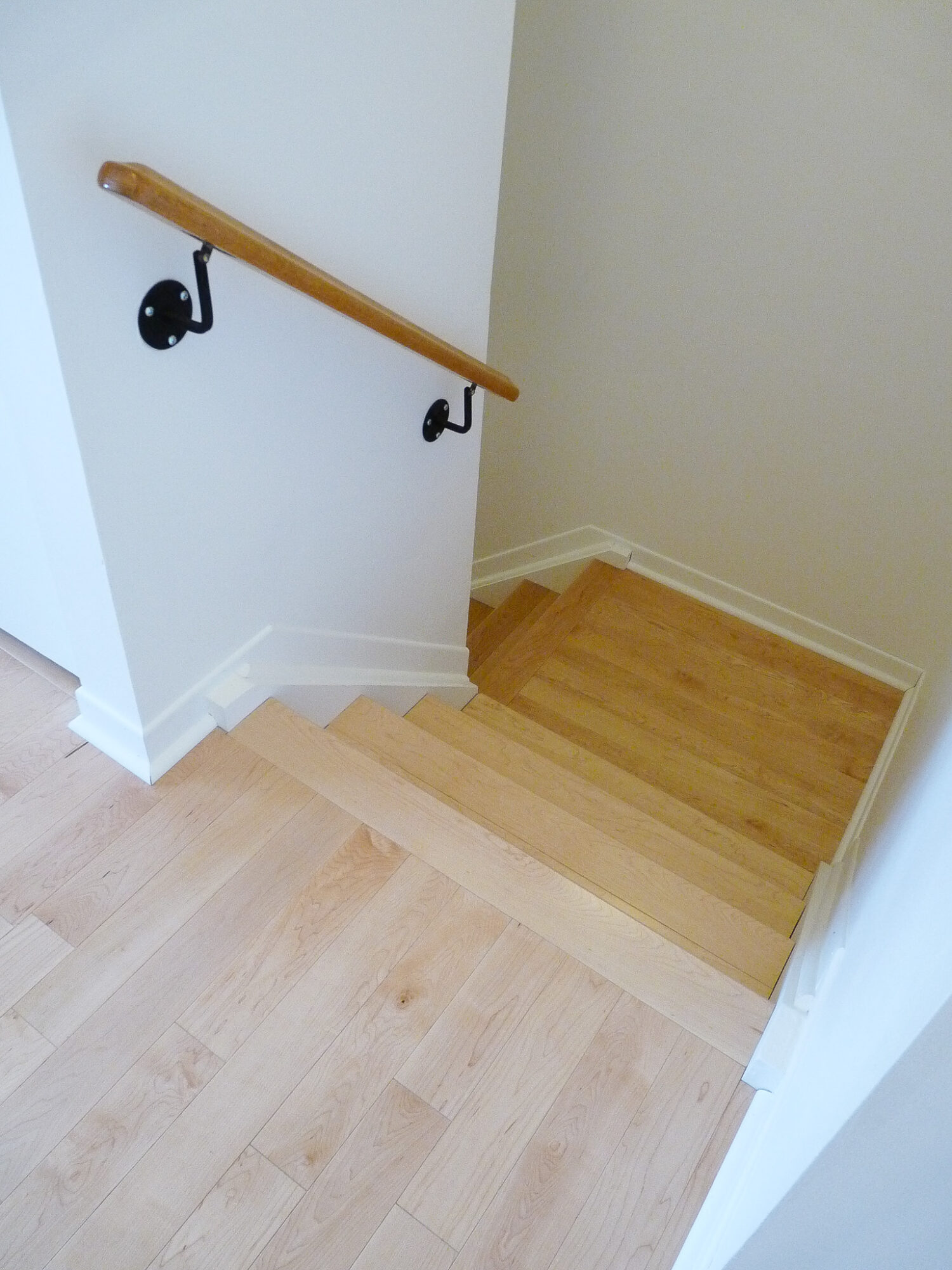 How to Install Hardwood on Steps