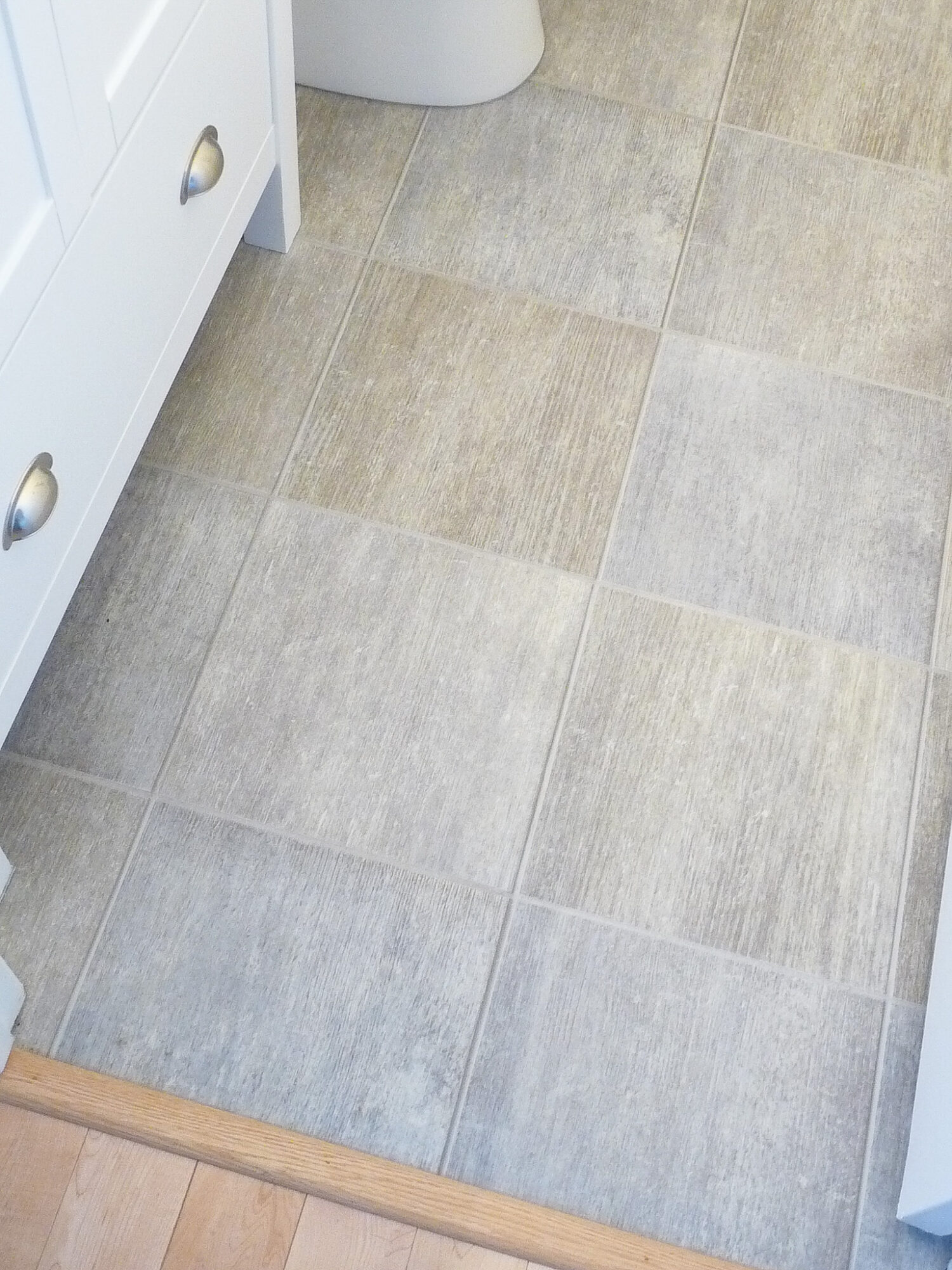 Pretty Grey Vinyl Sheet Flooring