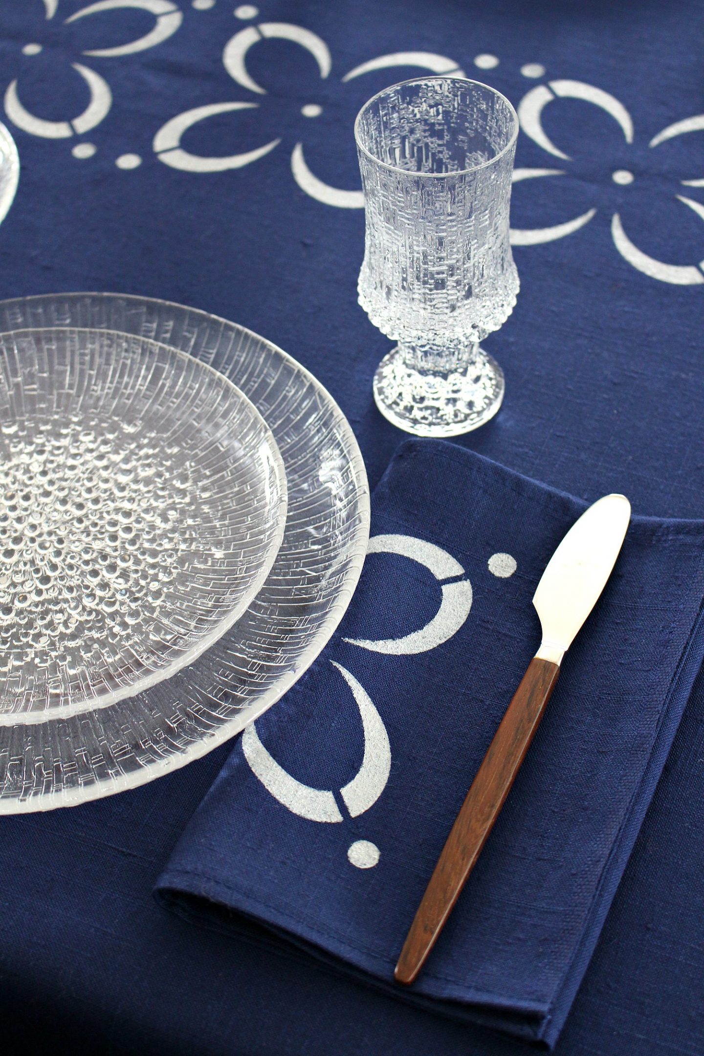 Scandinavian Tablescape Decor