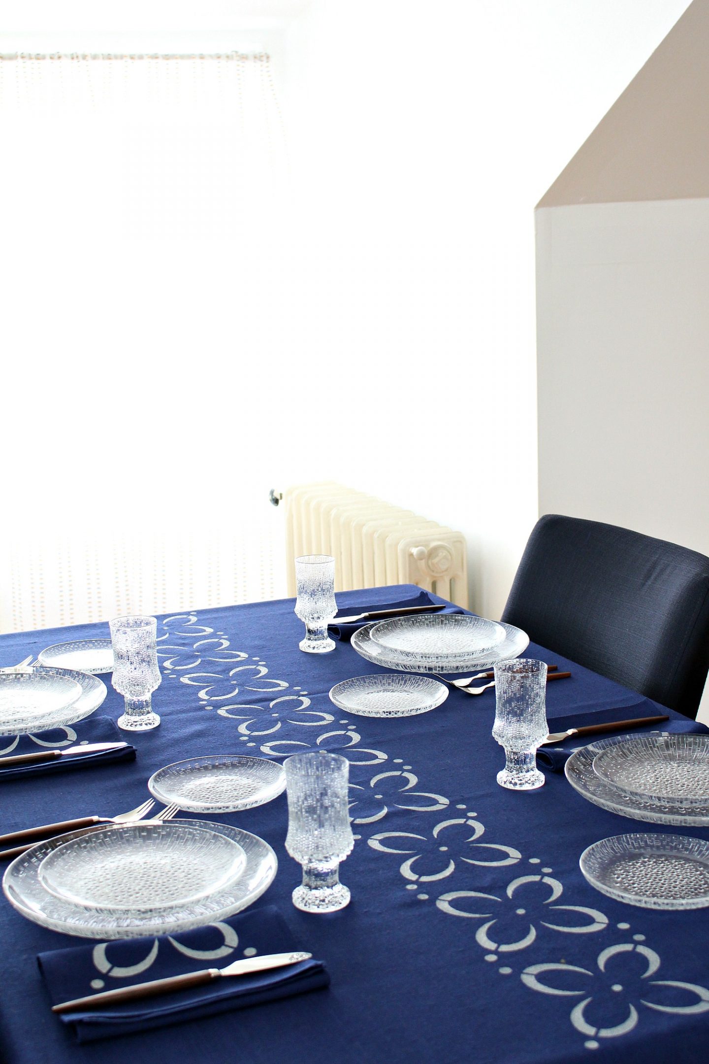 DIY Stenciled Fabric Table Cloth