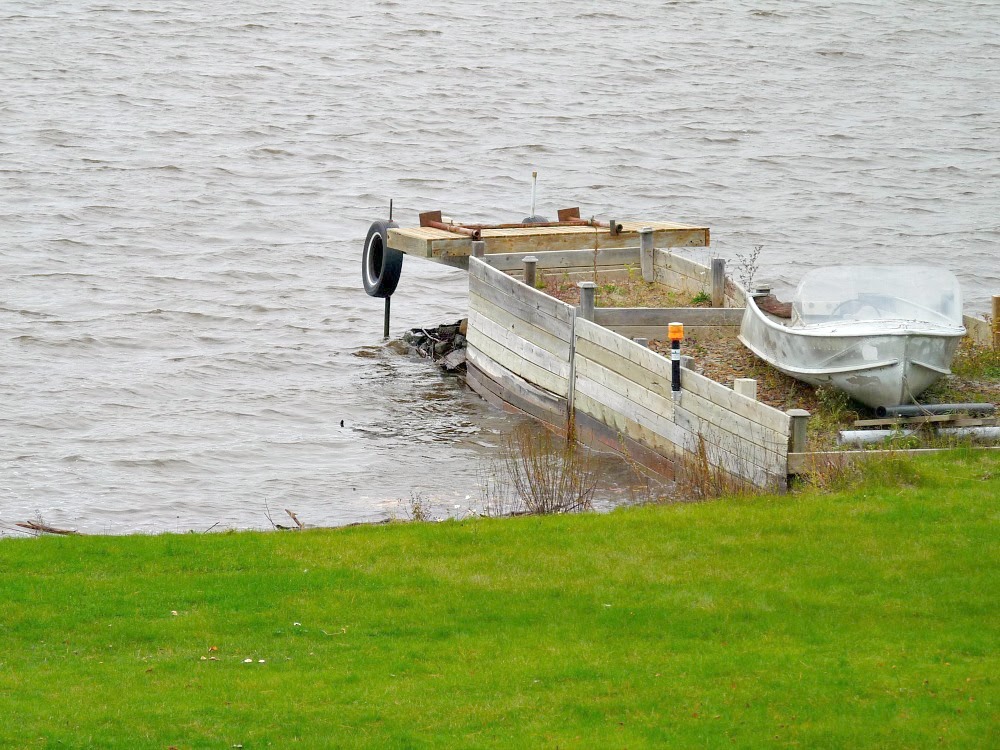 Stone Shore Erosion Structure: How to Save a Lakefront Lawn from Shore Erosion
