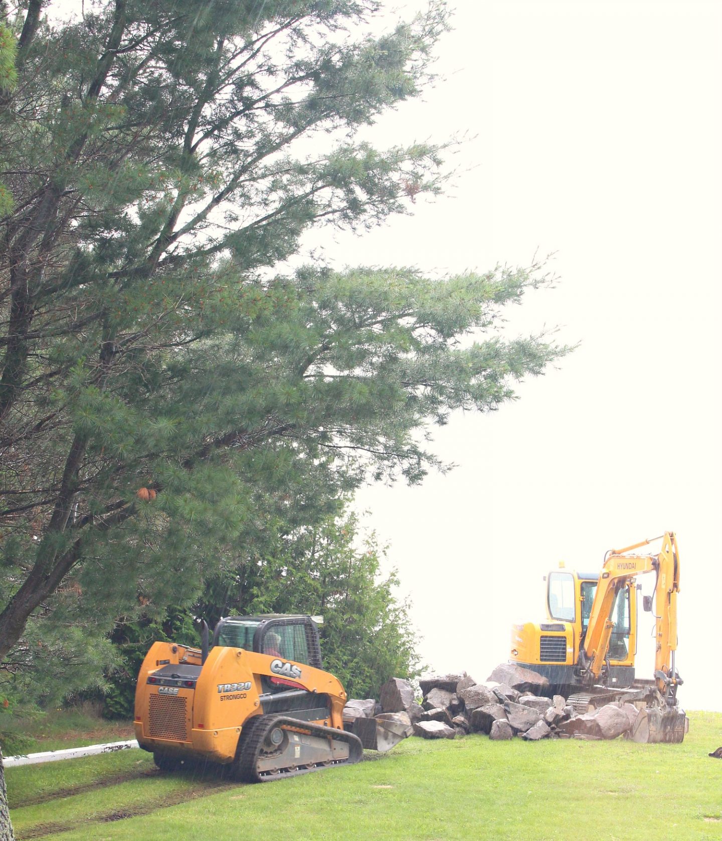 Stone Shore Erosion Structure: How to Save a Lakefront Lawn from Shore Erosion