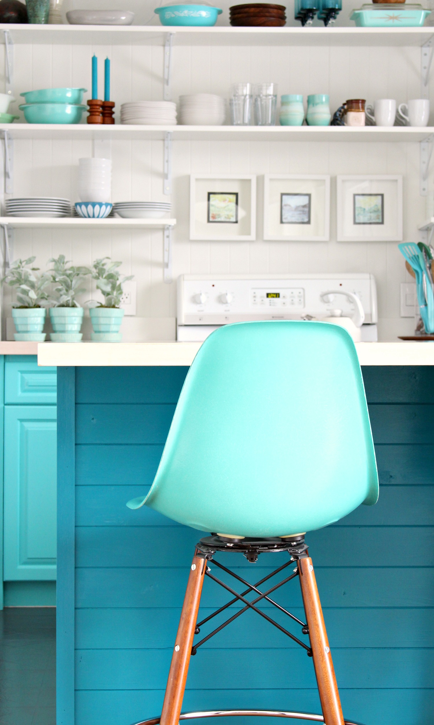 Is Teal a Timeless Kitchen Color?