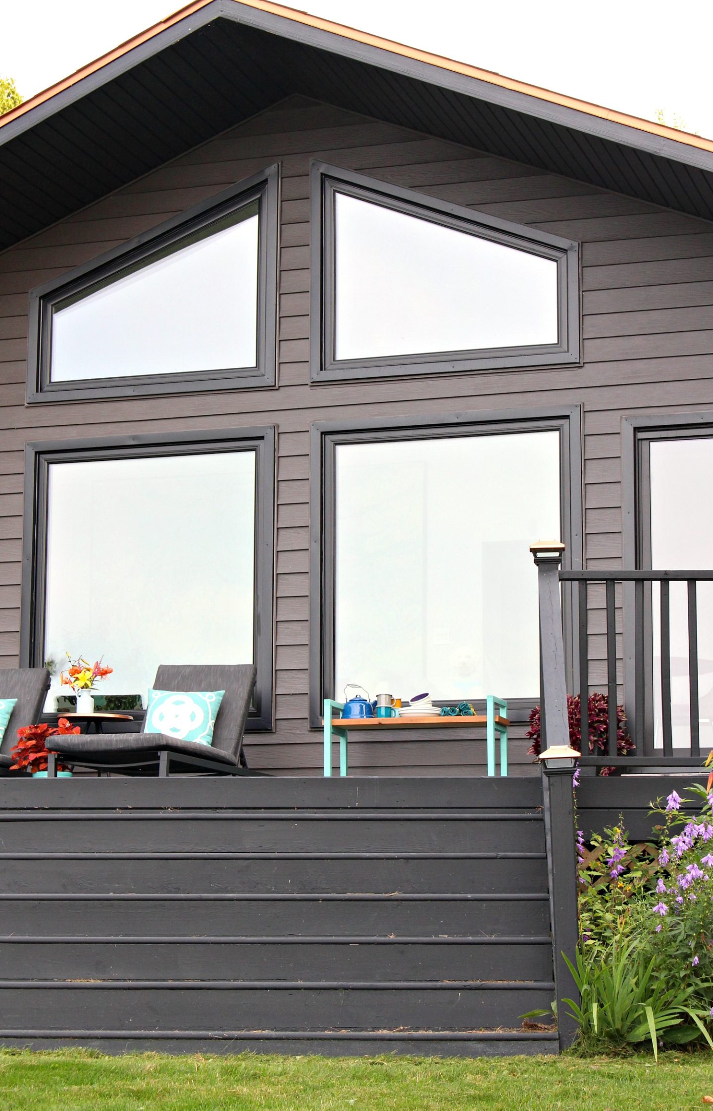 Beginner DIY Wood Bench Project for Outdoors | Easy DIY Bench with Minimal Tools (Sponsored by The Home Depot Canada)