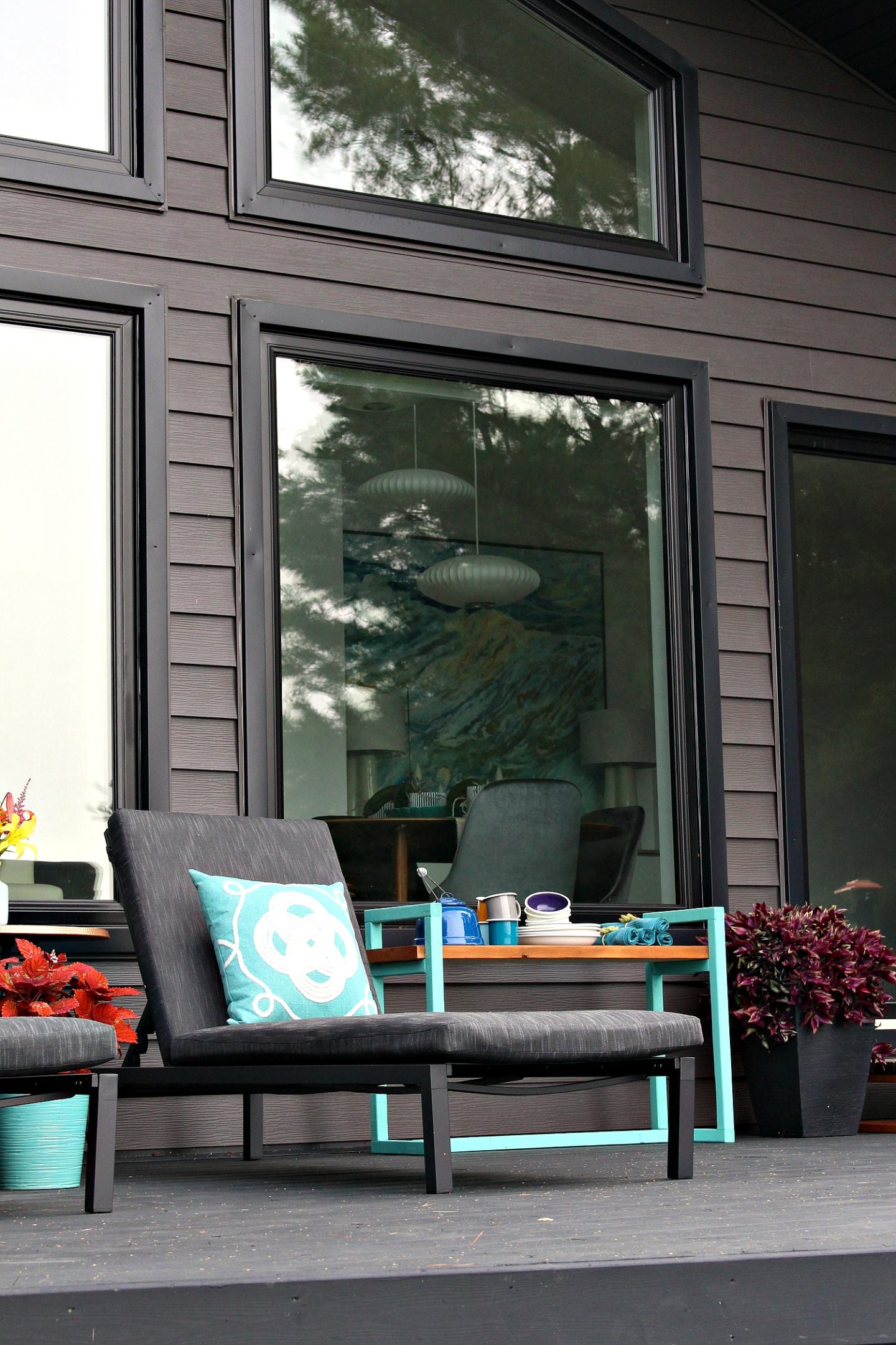 Beginner DIY Wood Bench Project for Outdoors | Easy DIY Bench with Minimal Tools (Sponsored by The Home Depot Canada)