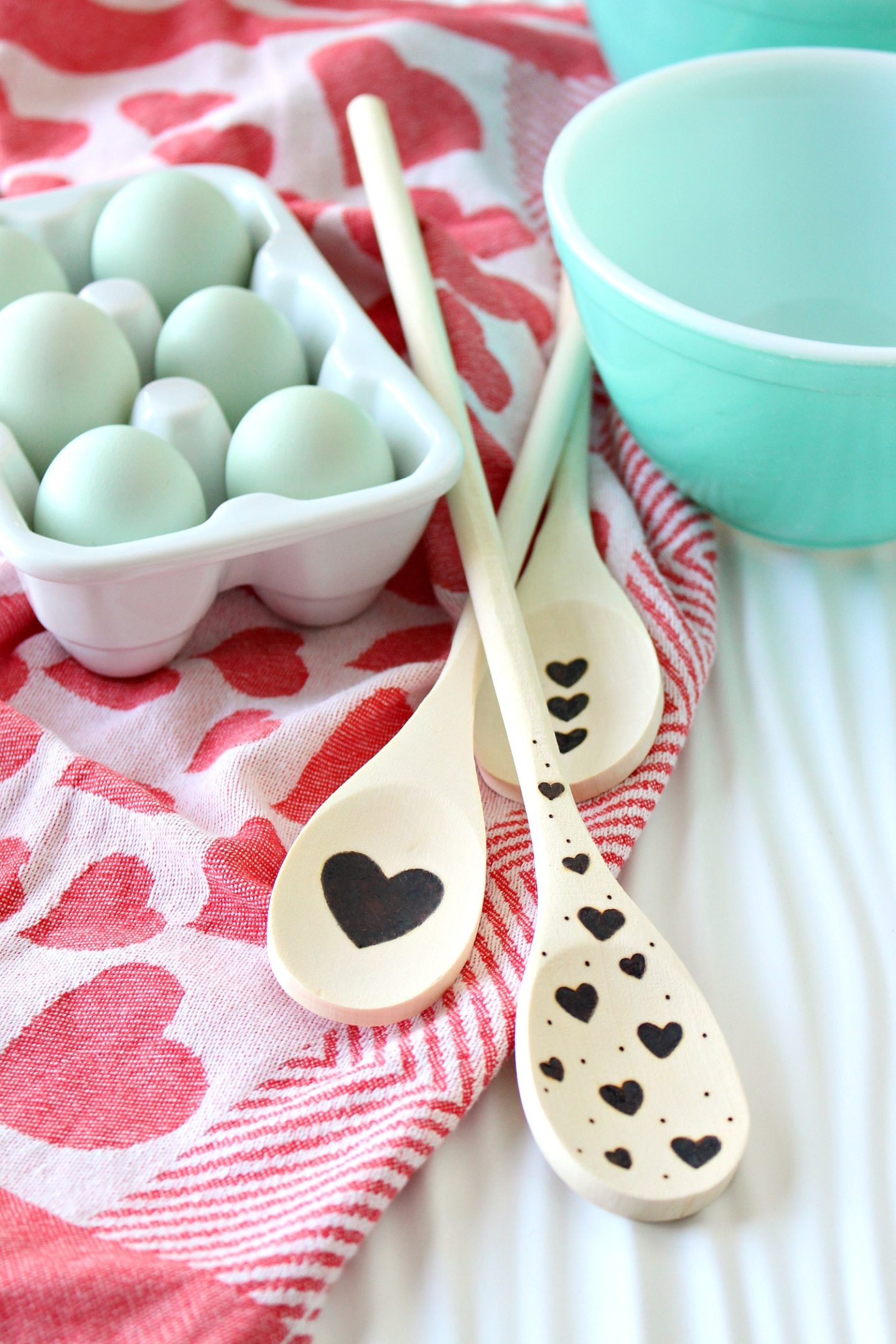 DIY Wood Burned Spoon | Easy DIY Valentine's Day Gift Idea