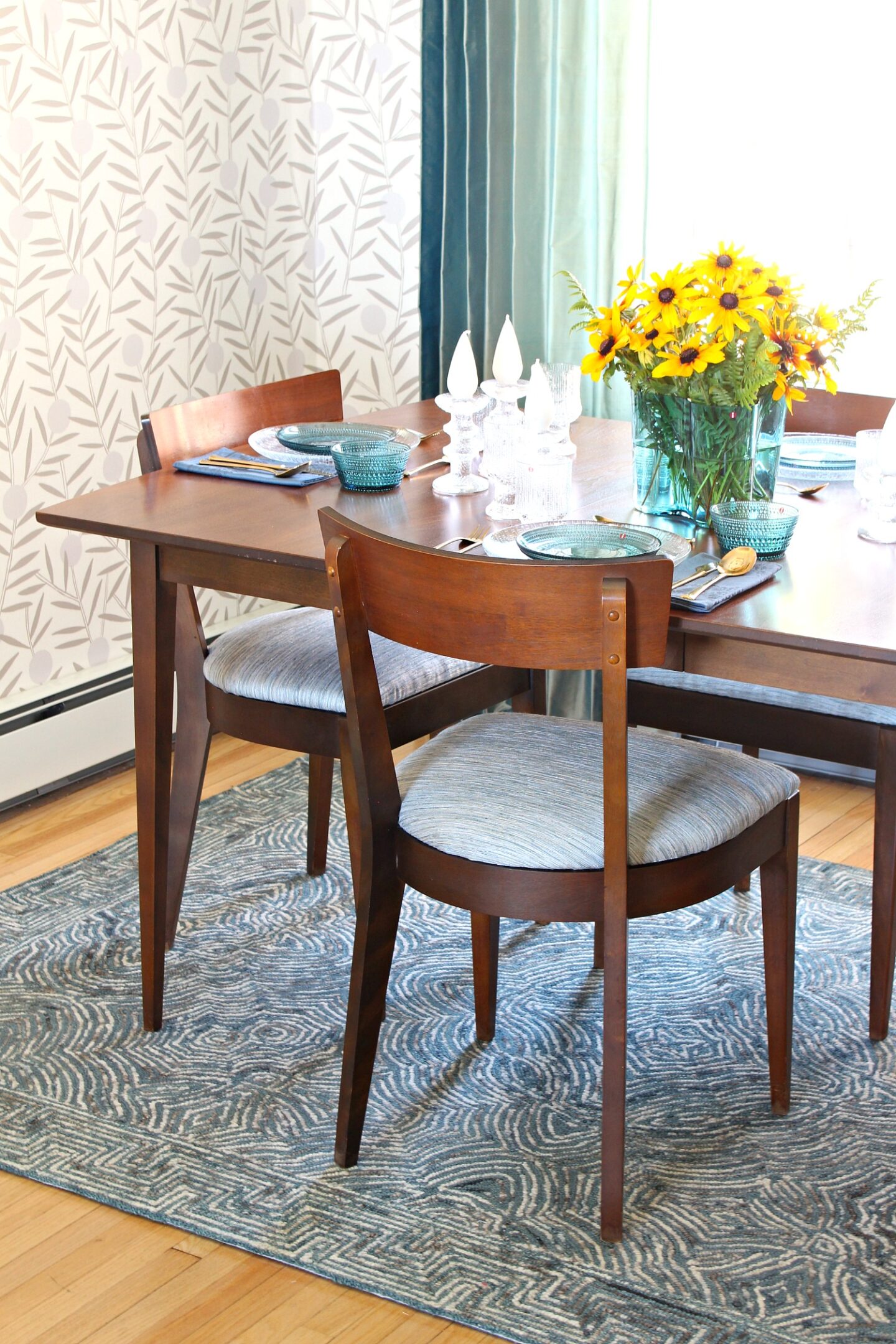 Mid-Century Dining Room Furniture