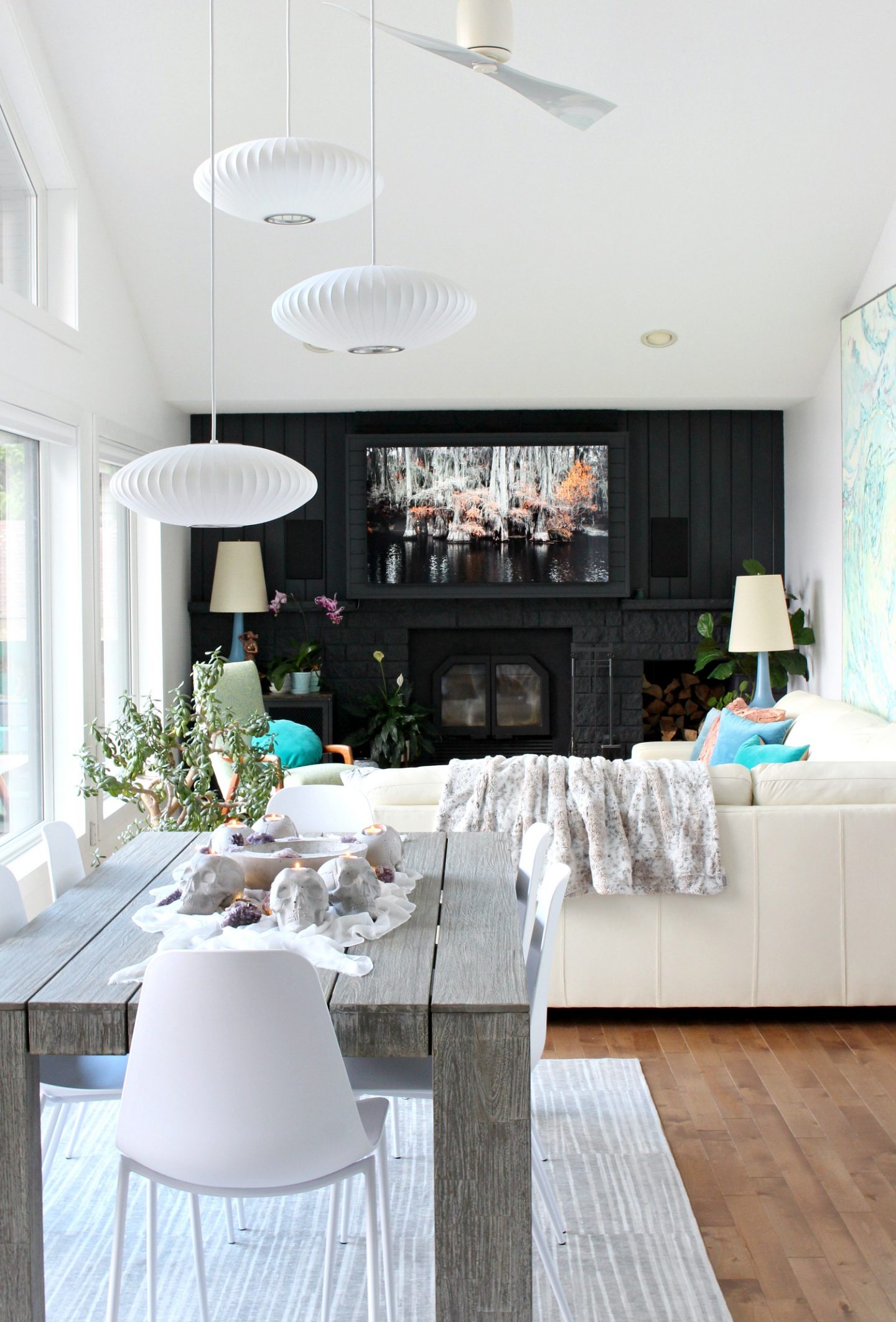 Minimalist Halloween Decor