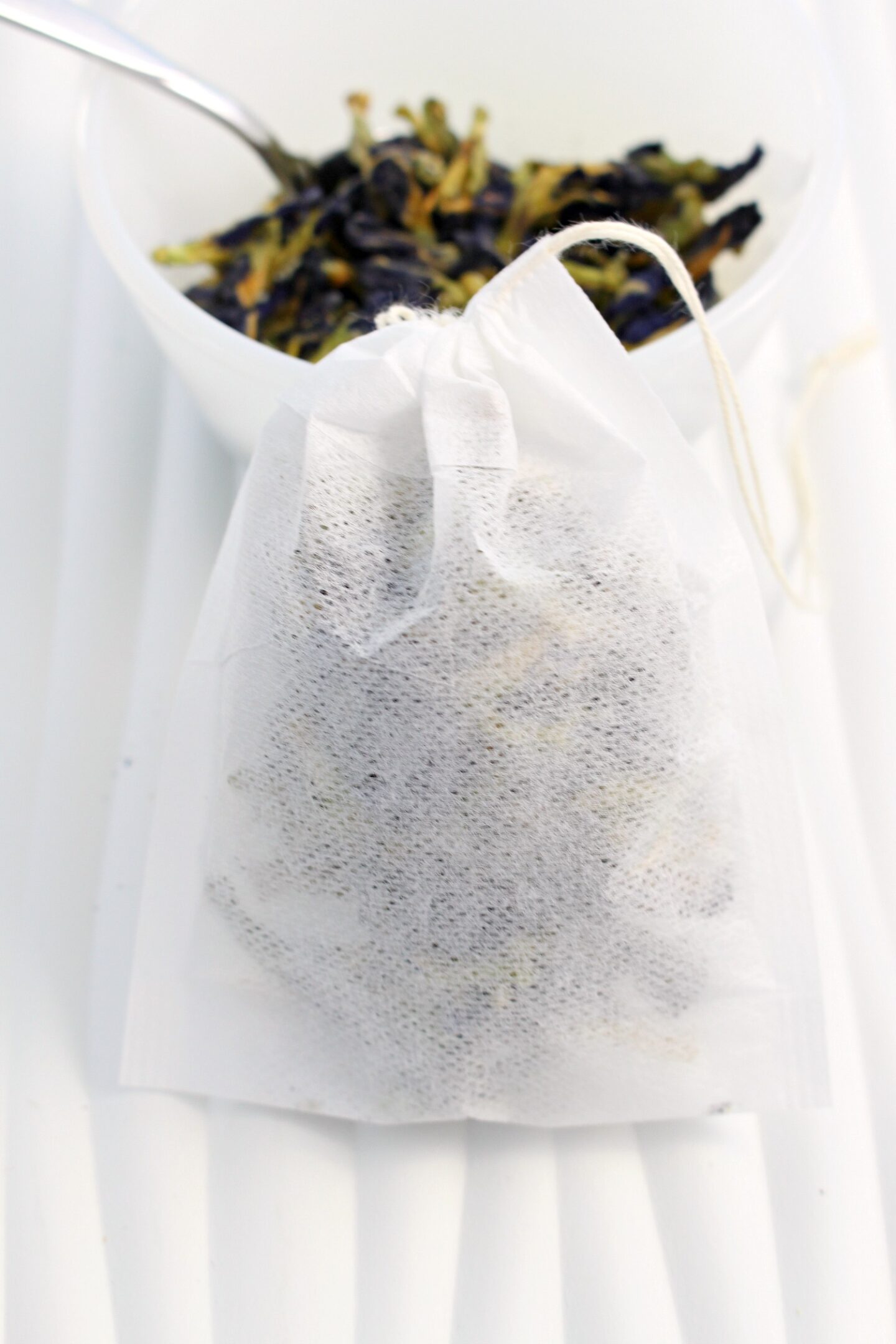 How to Make a Butterfly Pea Flower Latte