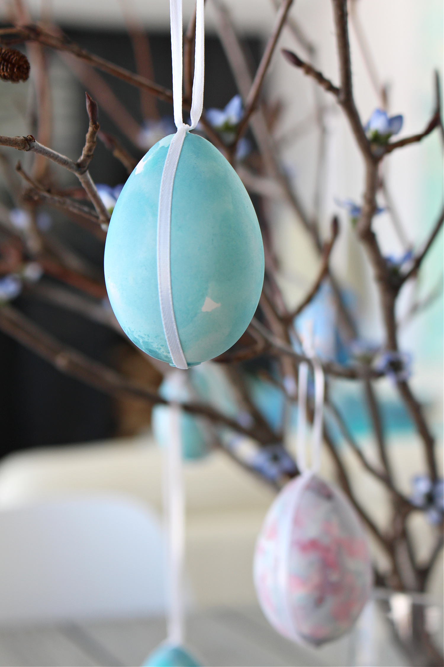 Turquoise Easter egg spring decor