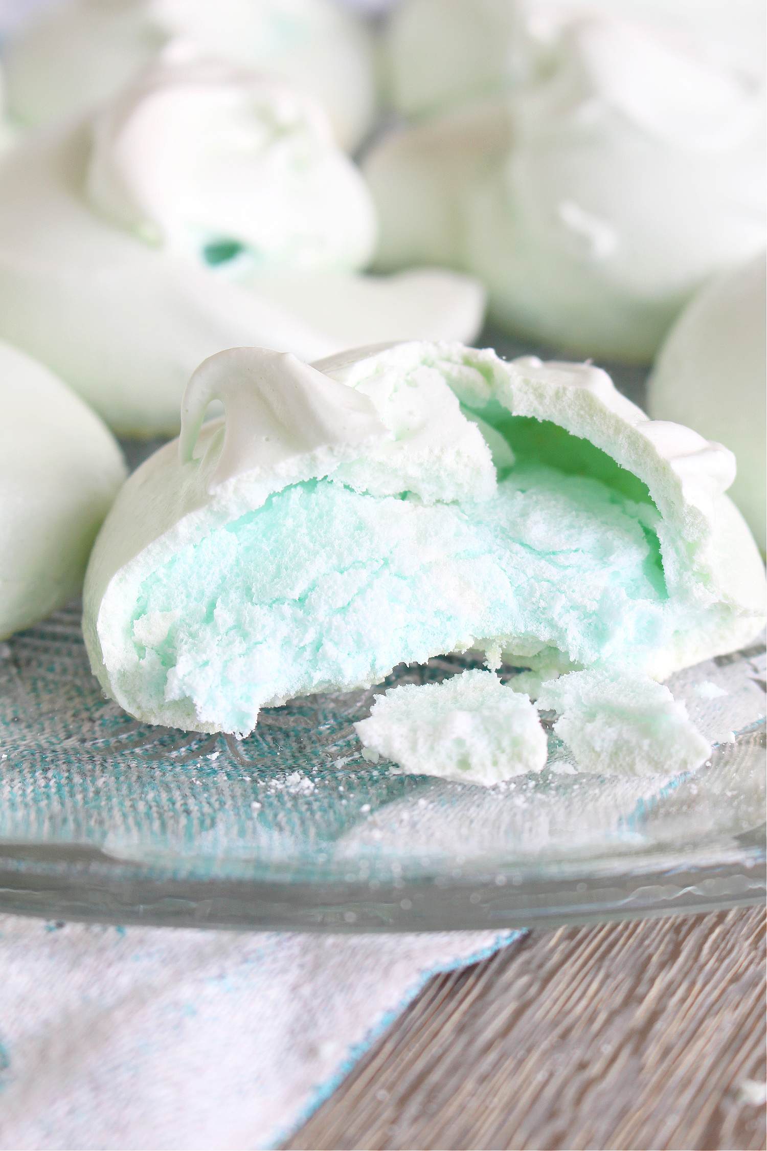 Food Coloring Meringues