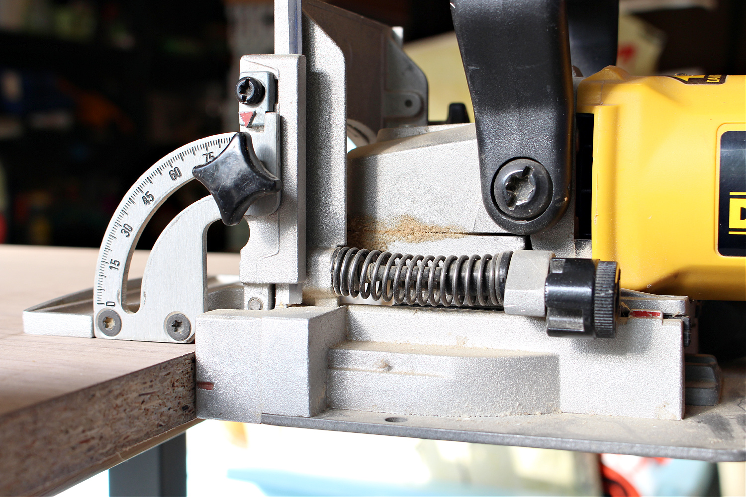 Using Biscuits to Join Wood