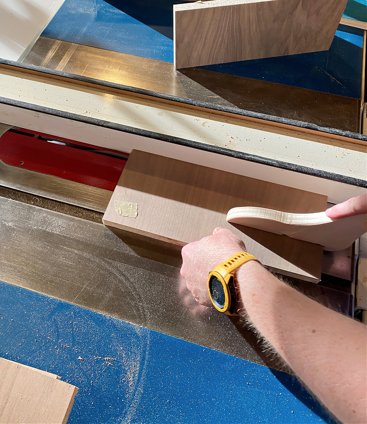 How to Build a Nightstand with Drawers