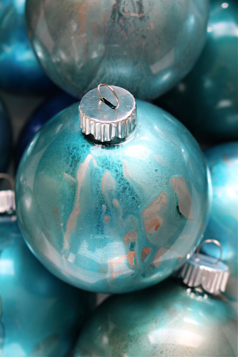 How To Make Alcohol Ink Ornaments Dans Le Lakehouse