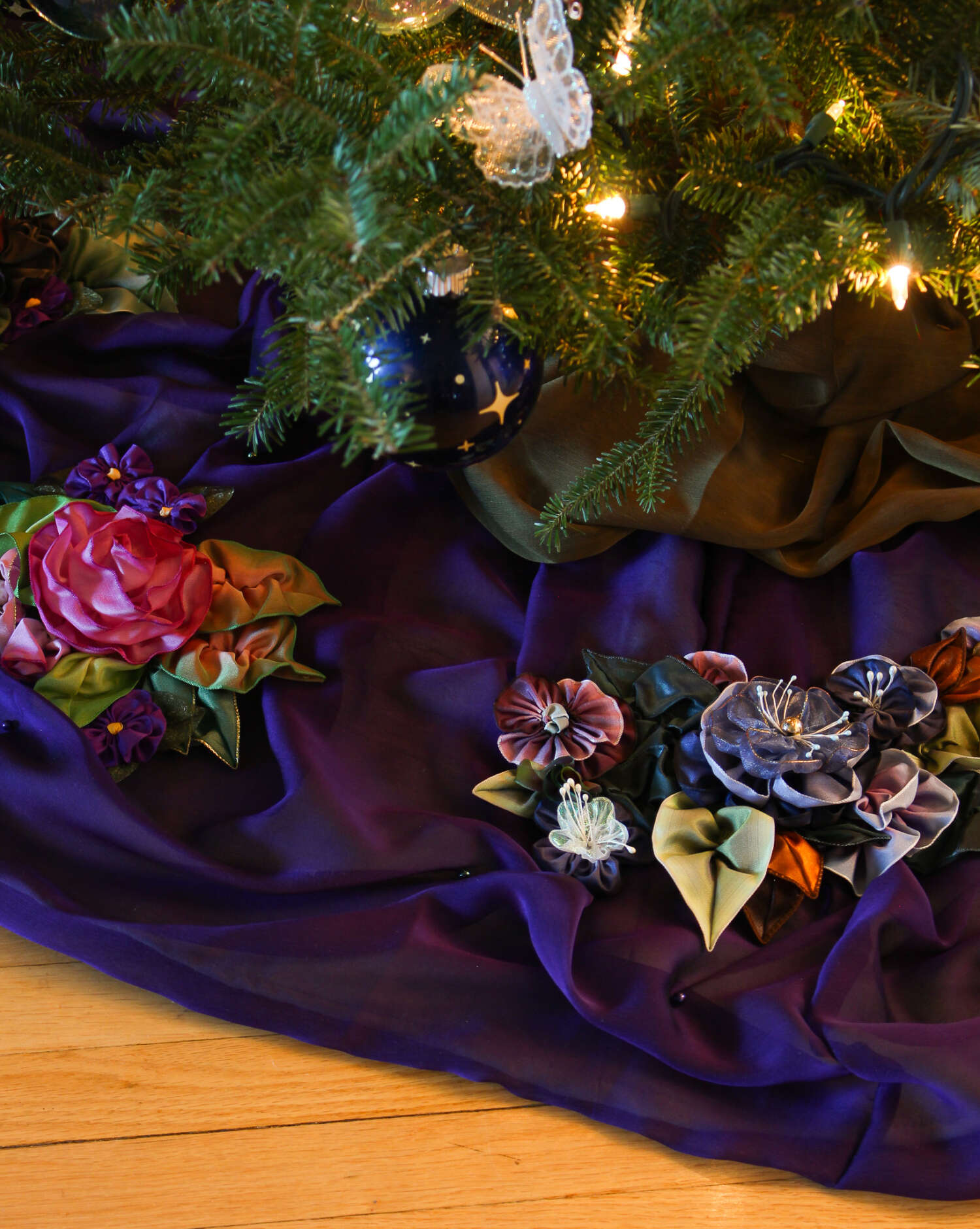 Purple Tree Skirt with Flowers DIY