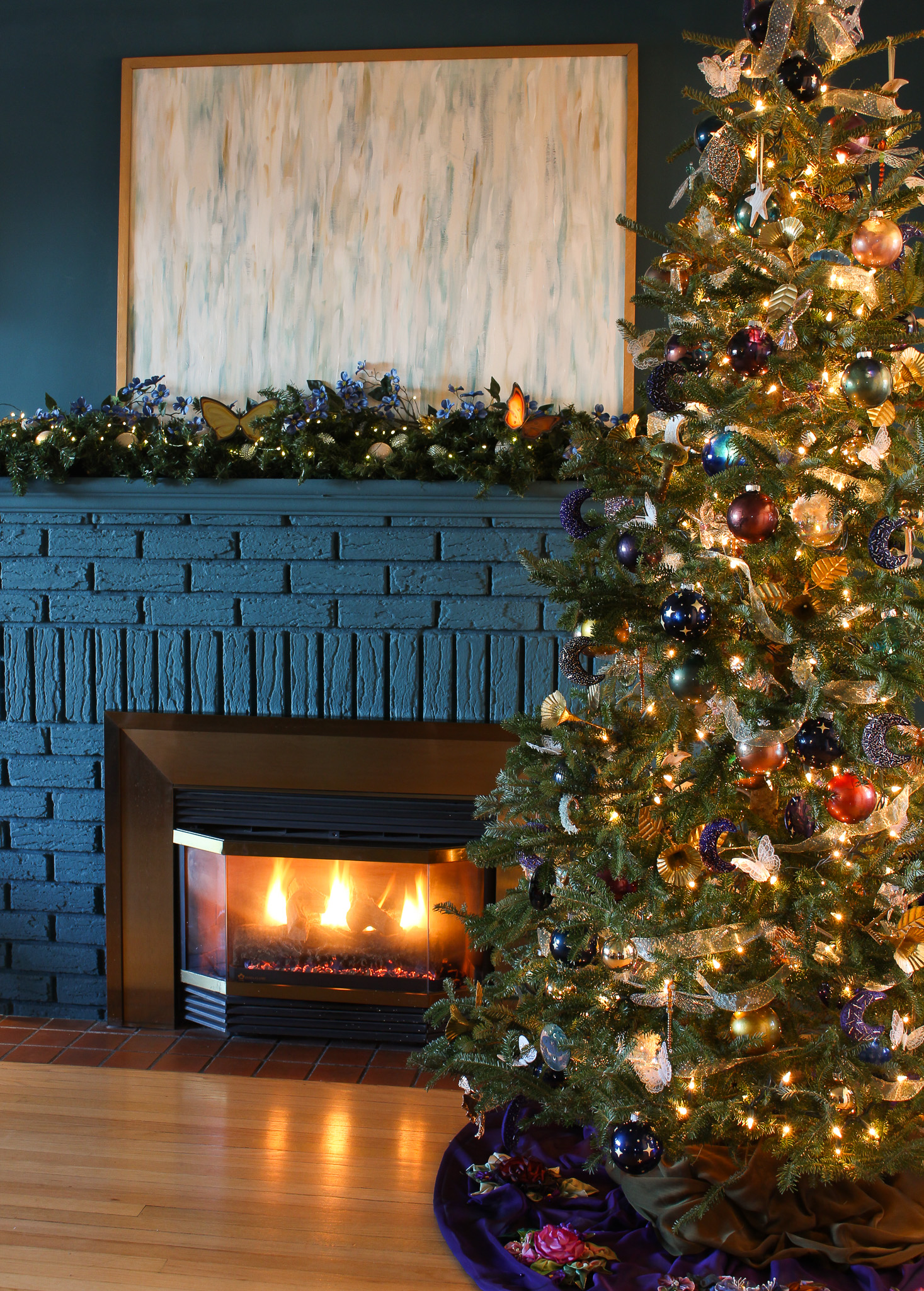 Jewel Tones Christmas Tree Theme