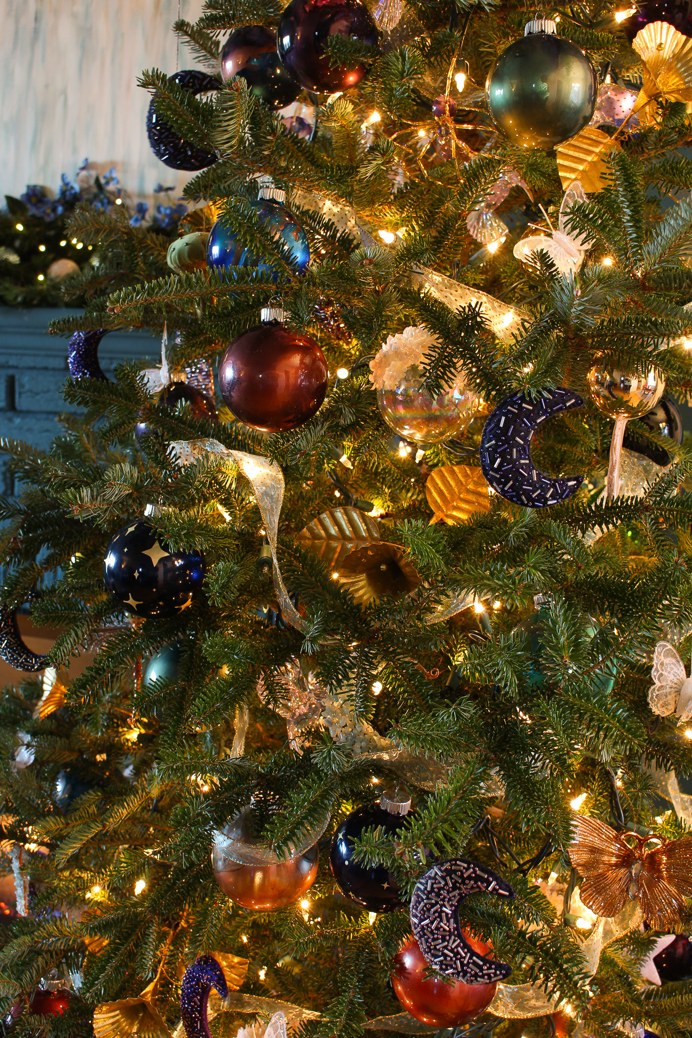 Jewel Tones Christmas Tree Theme with DIY Ornament Ideas