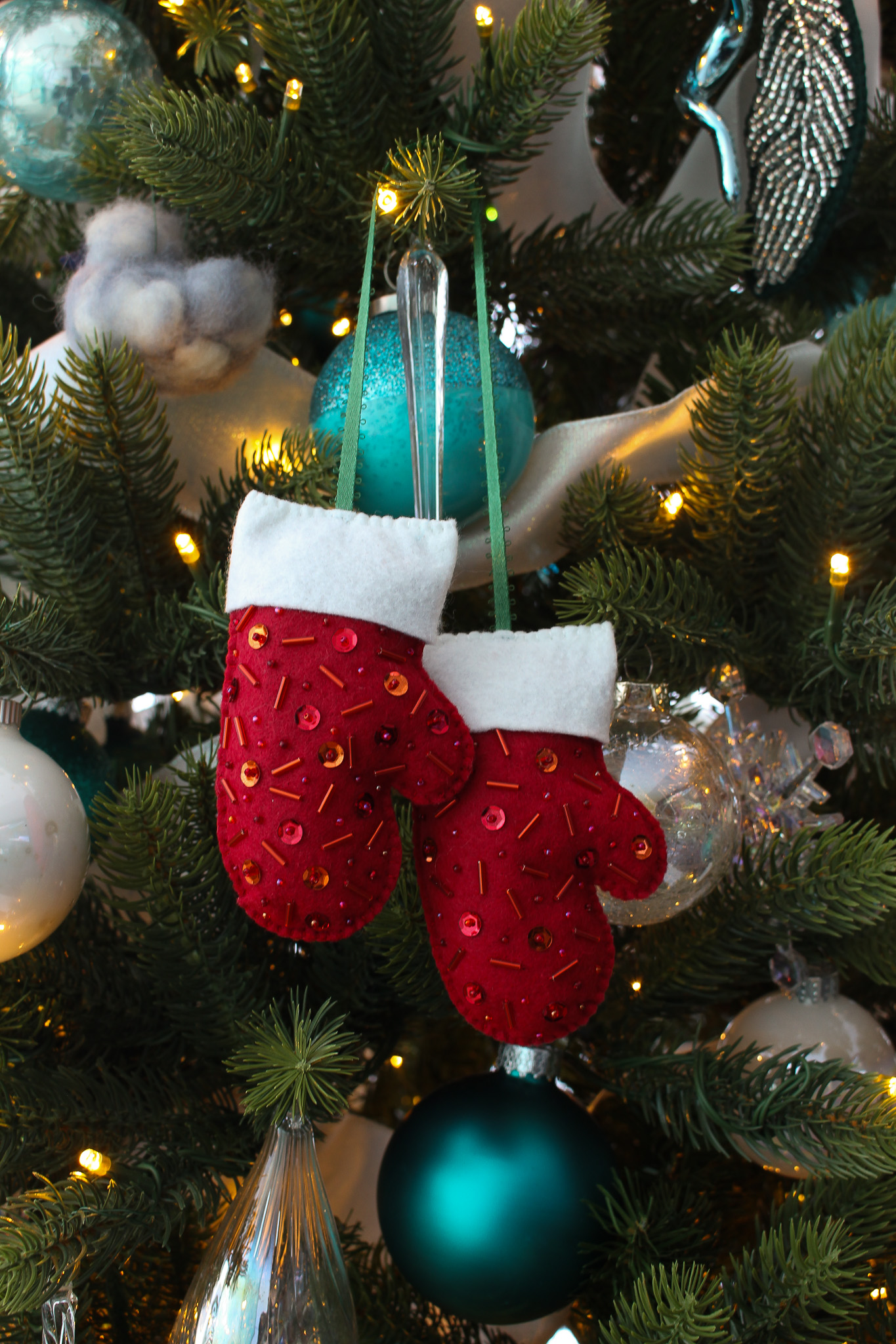 DIY Mittens on a String Ornament Tutorial
