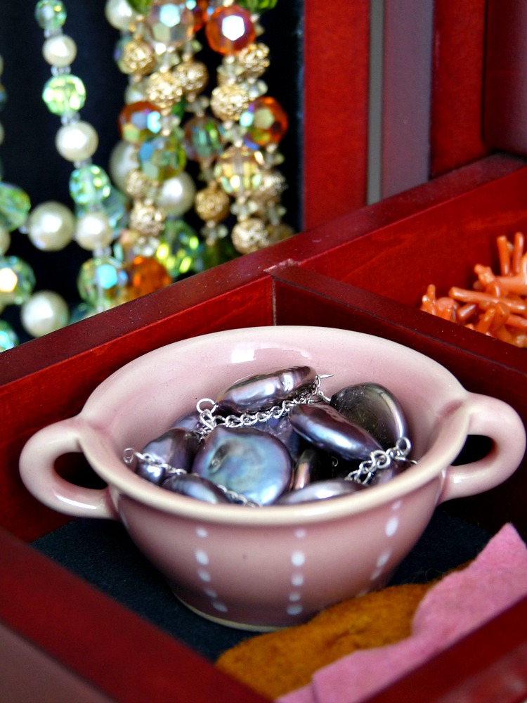 How to Organize Jewelry: Two Repurpose Ideas