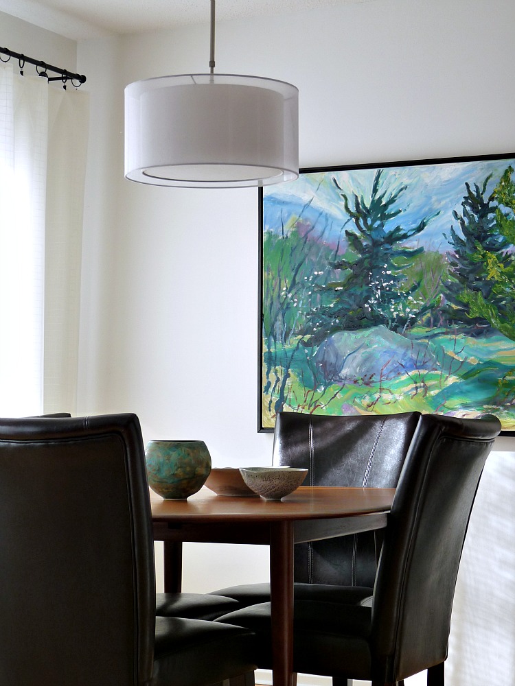 How to Stage a Living Room and Dining Room for Sale