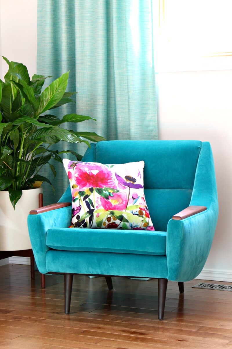 Velvet Chair Makeover | Vintage Chair Saved from a Trash Heap