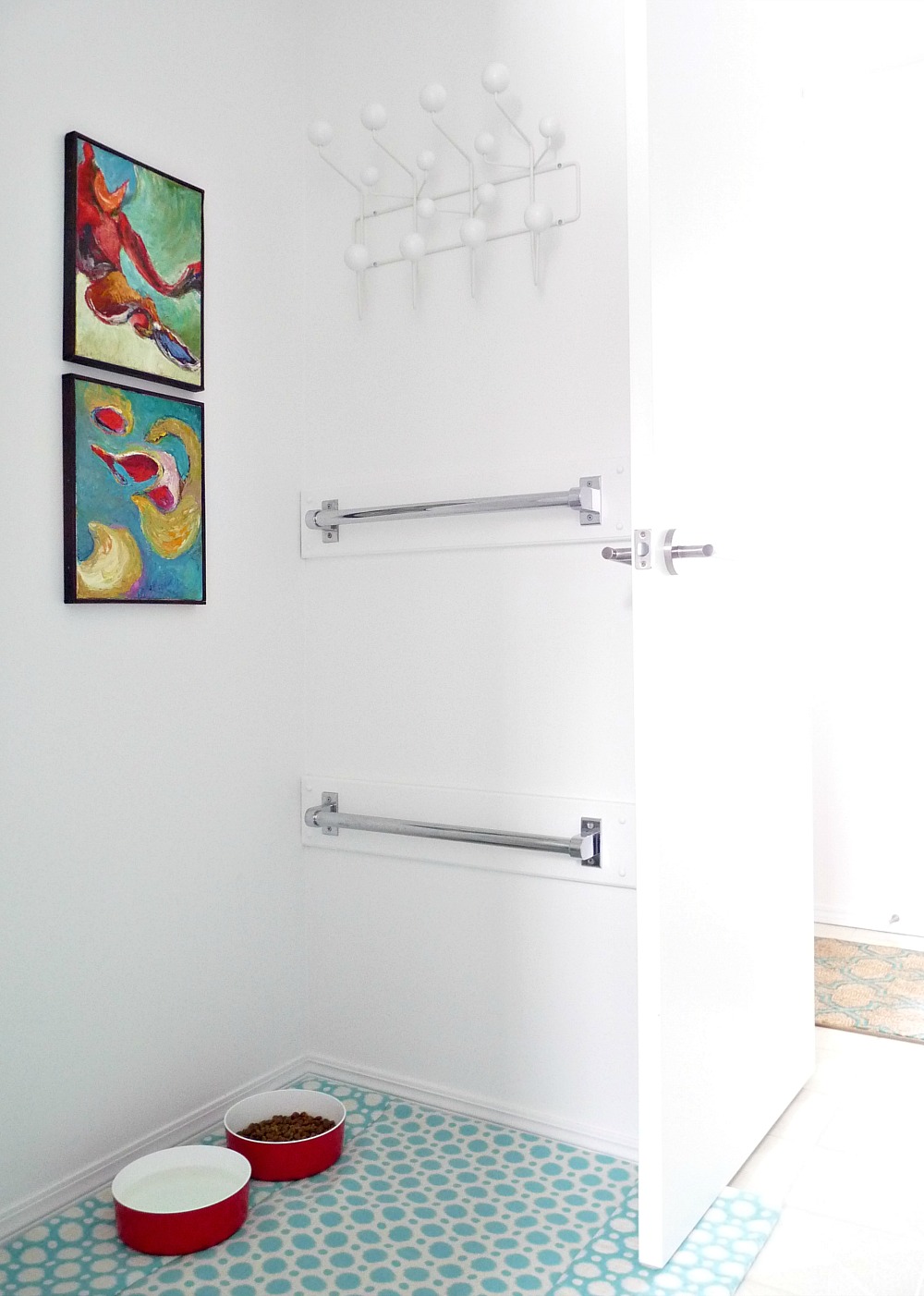 Laundry Room Eames Hang-It-All in White