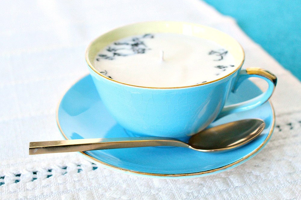 DIY Earl Grey Tea Cup Candle - Cute Gift for Tea Lovers!