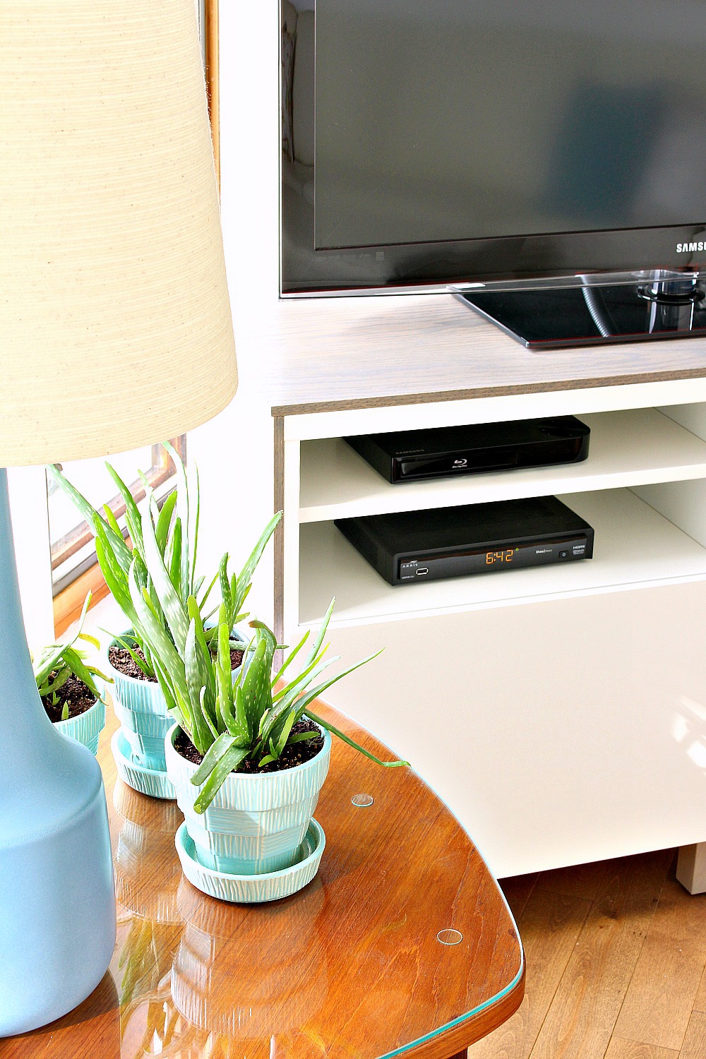 Ikea Besta Hack 2.0 DIY Besta TV Stand with Wood Top
