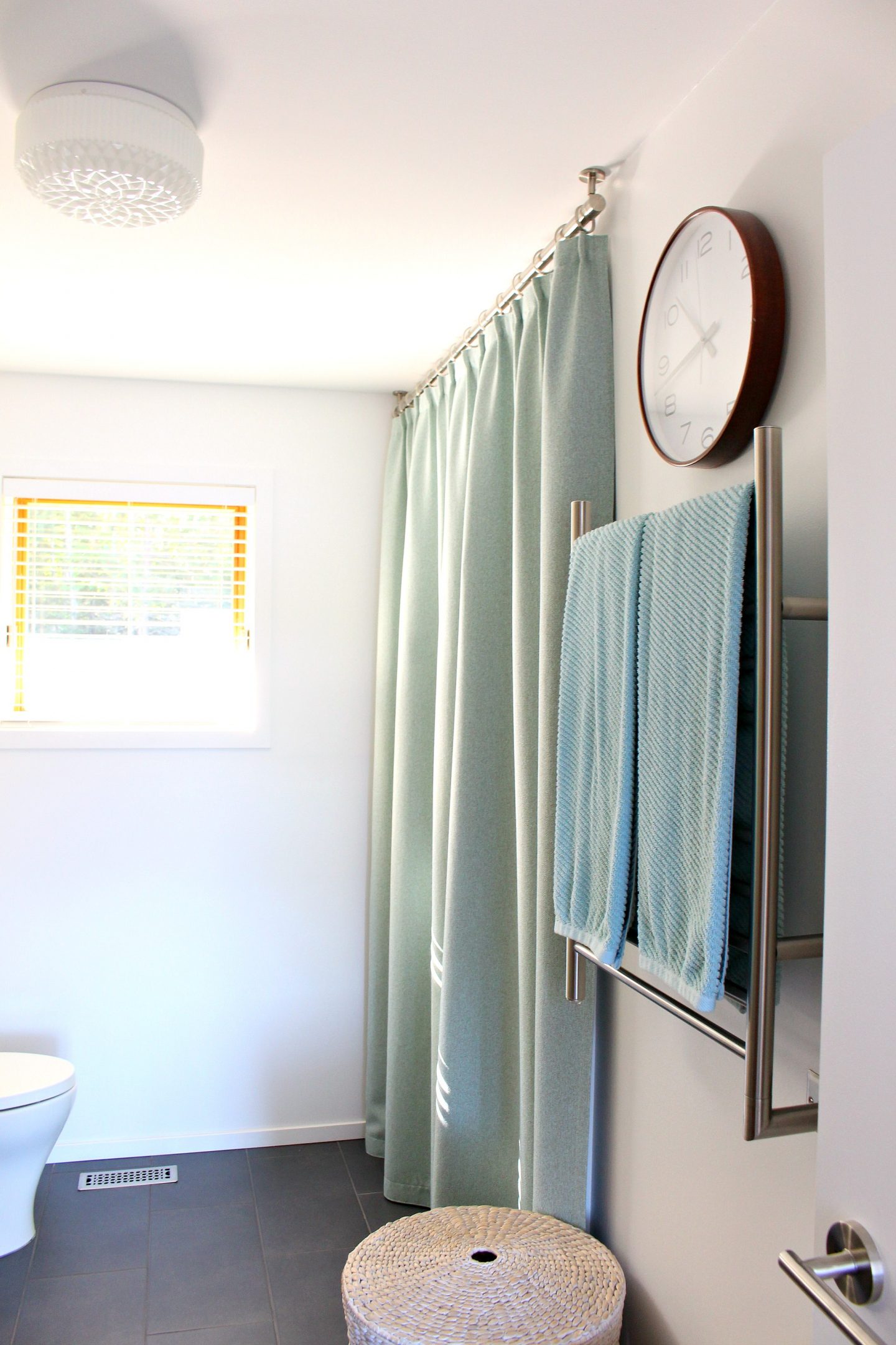 Ceiling Mounted Shower Curtain Rod With