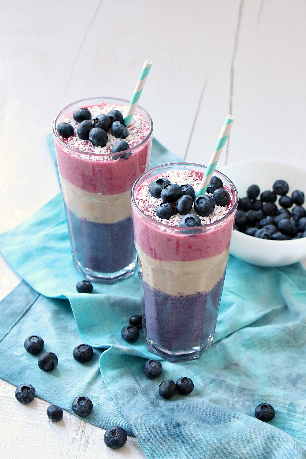 How to Make a Layered Smoothie