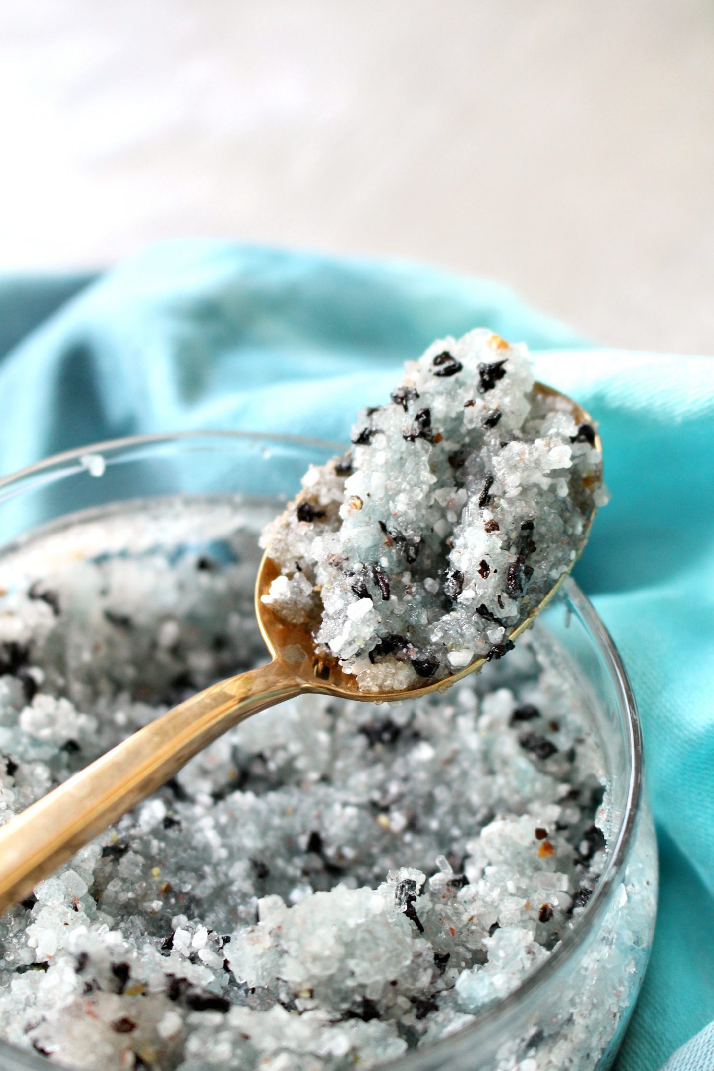 How to Make an Easy Foot Scrub