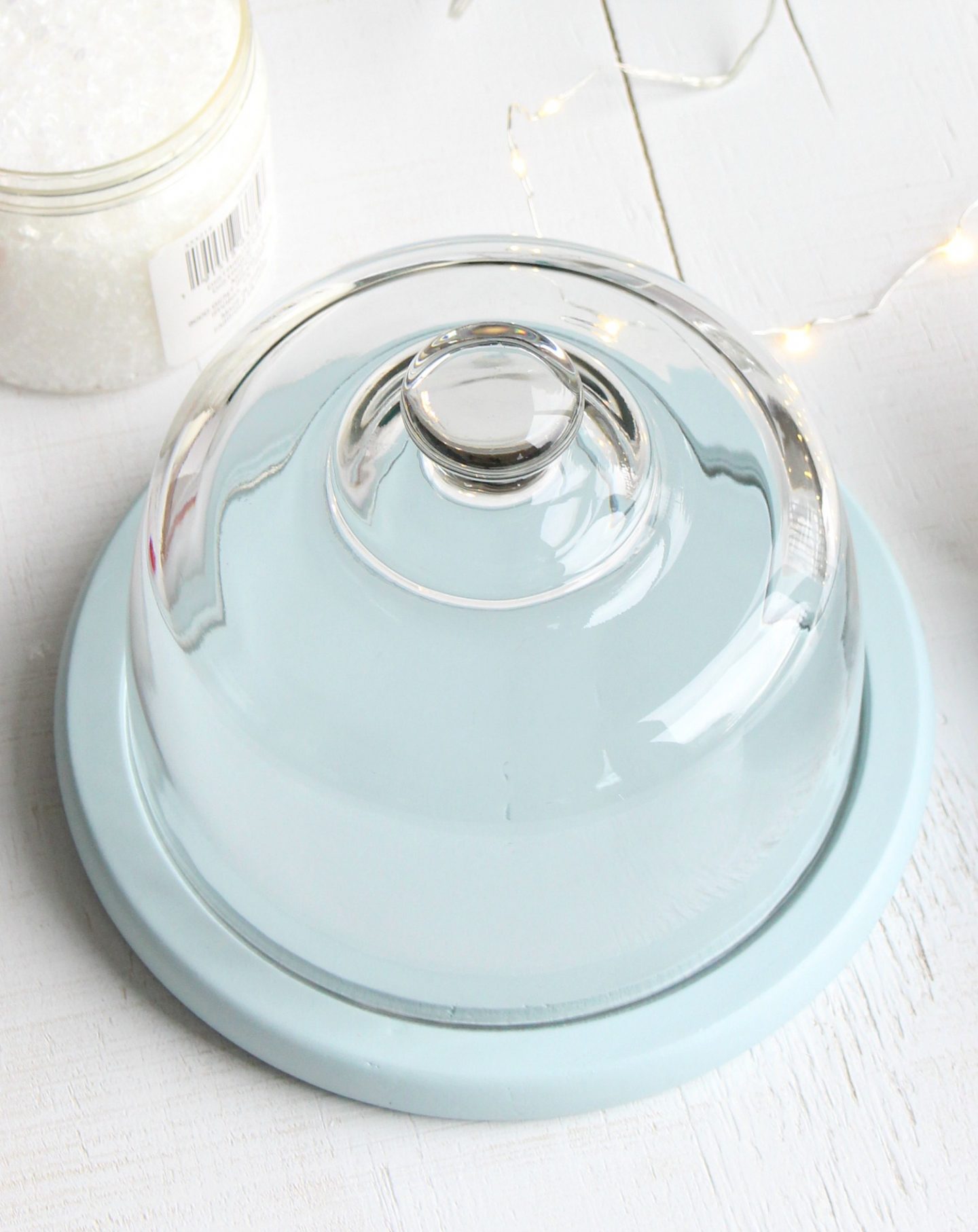 DIY Winter Diorama | aka The Camaro Cloche. Make this easy winter decor using a thrifted cheese cloche. #diy #holidaydecor 