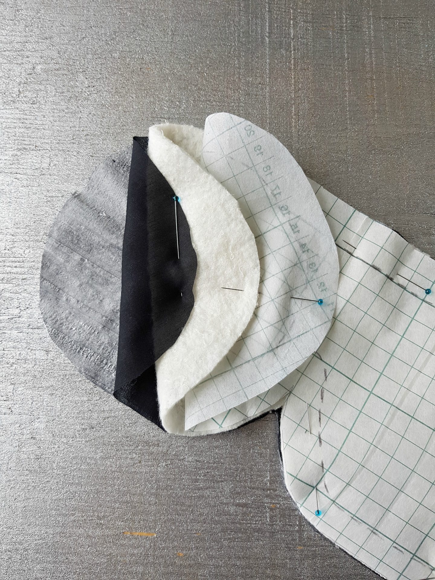 Learn How to Sew an Easy DIY Sleep Mask with Silk Fabric That's Gentle on Skin #sewing #sleepmask #sleep