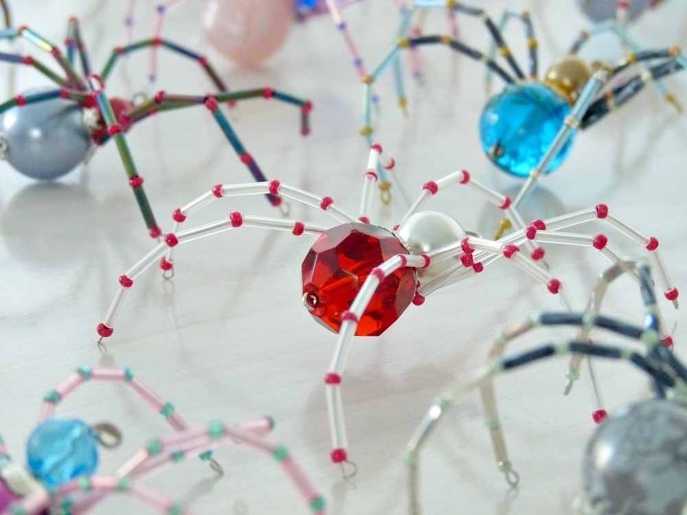 make beaded spiders with kids