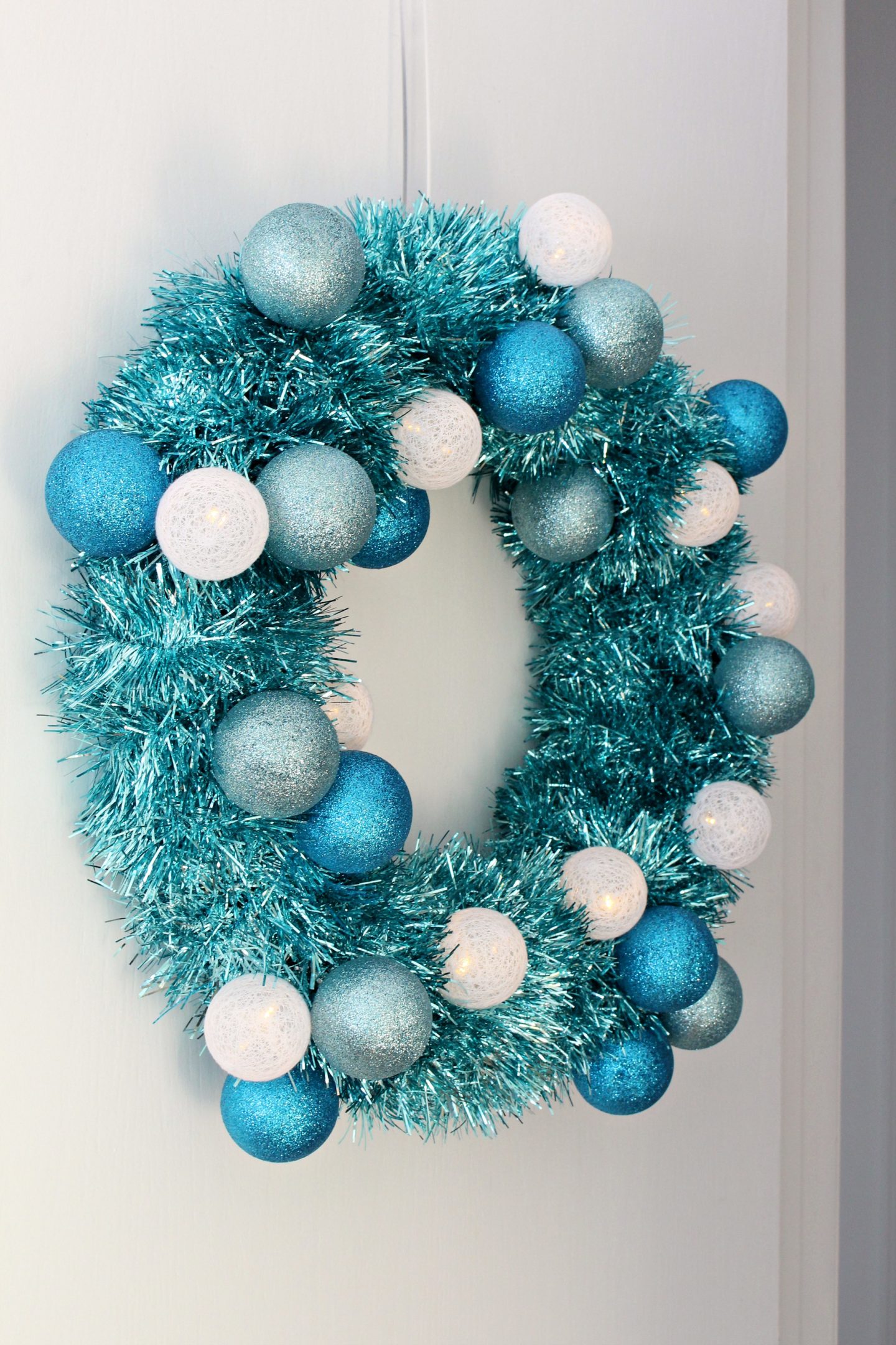 DIY Tinsel Wreath with Retro Vibes