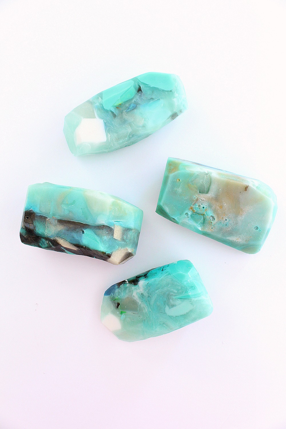 30 Quick Handmade Gift Ideas That WOW | Dans le Lakehouse | #giftguide #diyproject #craftblog #handmadegift #handmadegiftideas