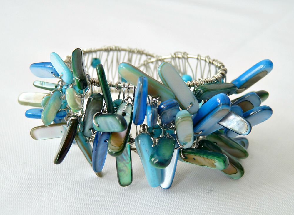 DIY Beaded Napkin Ring | 15 Beautiful Handmade Mother's Day Gift Ideas