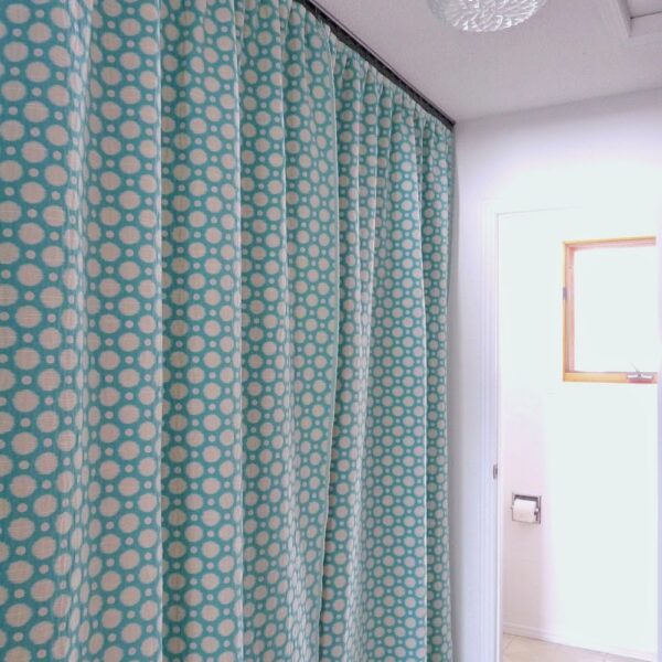 WALL TO WALL CURTAIN ON A TRACK