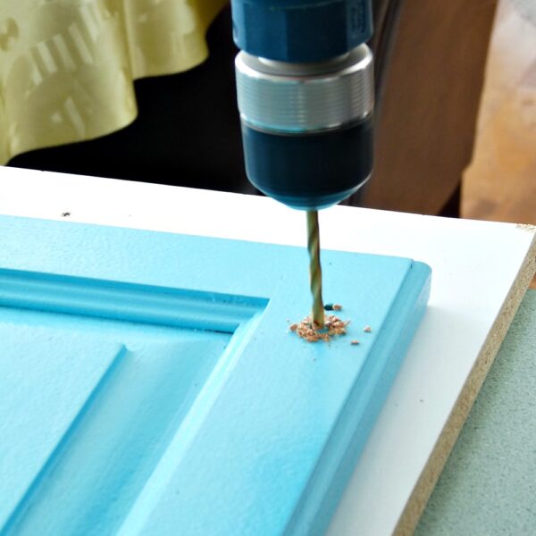 HOW TO INSTALL CABINET HARDWARE