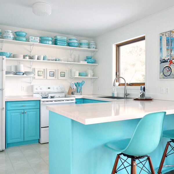 BUDGET-FRIENDLY TURQUOISE KITCHEN MAKEOVER