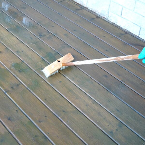 PREPPING DECK FOR STAIN