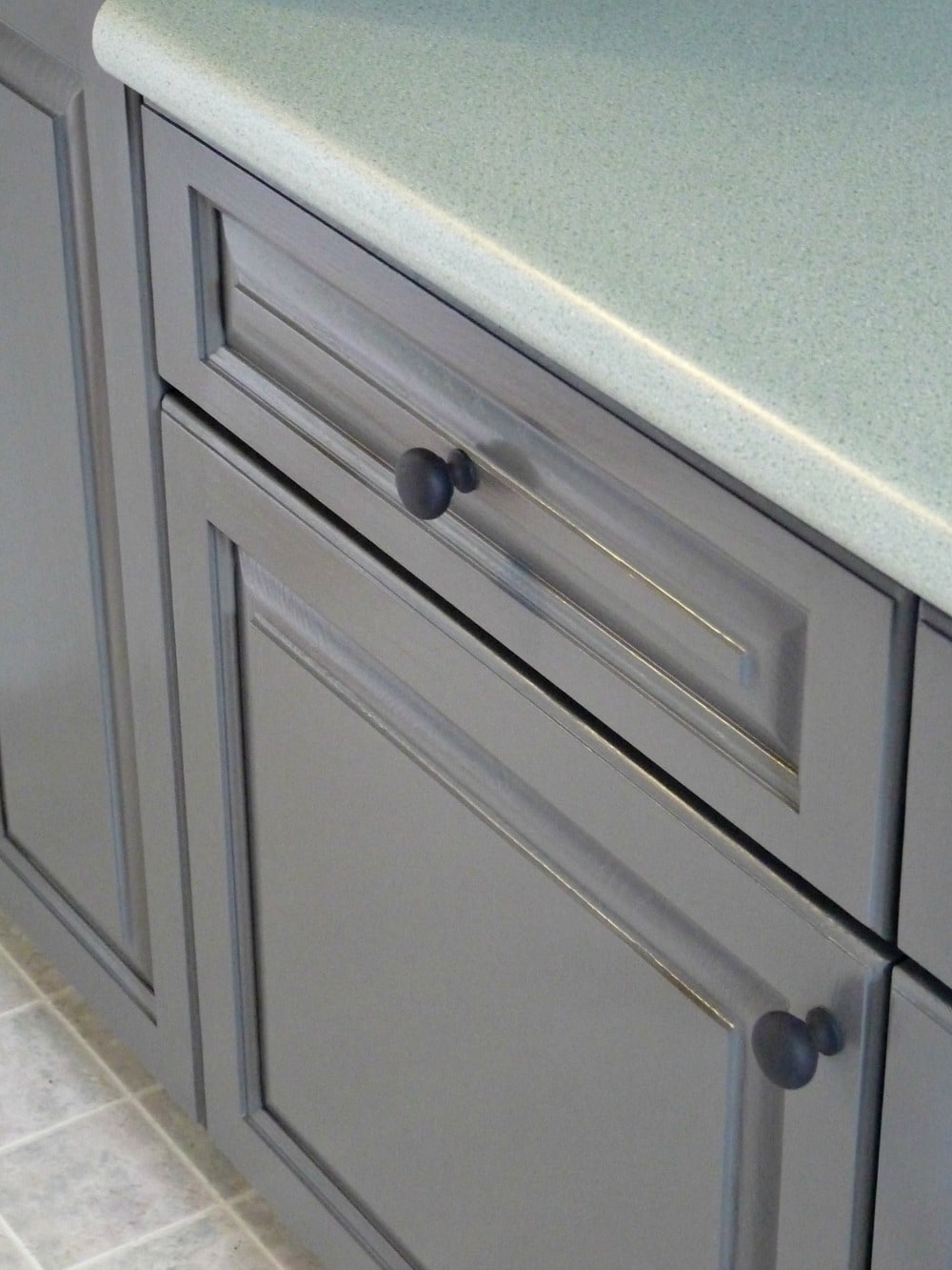 RUST-OLEUM TRANSFORMATIONS REFINISHED CABINETS