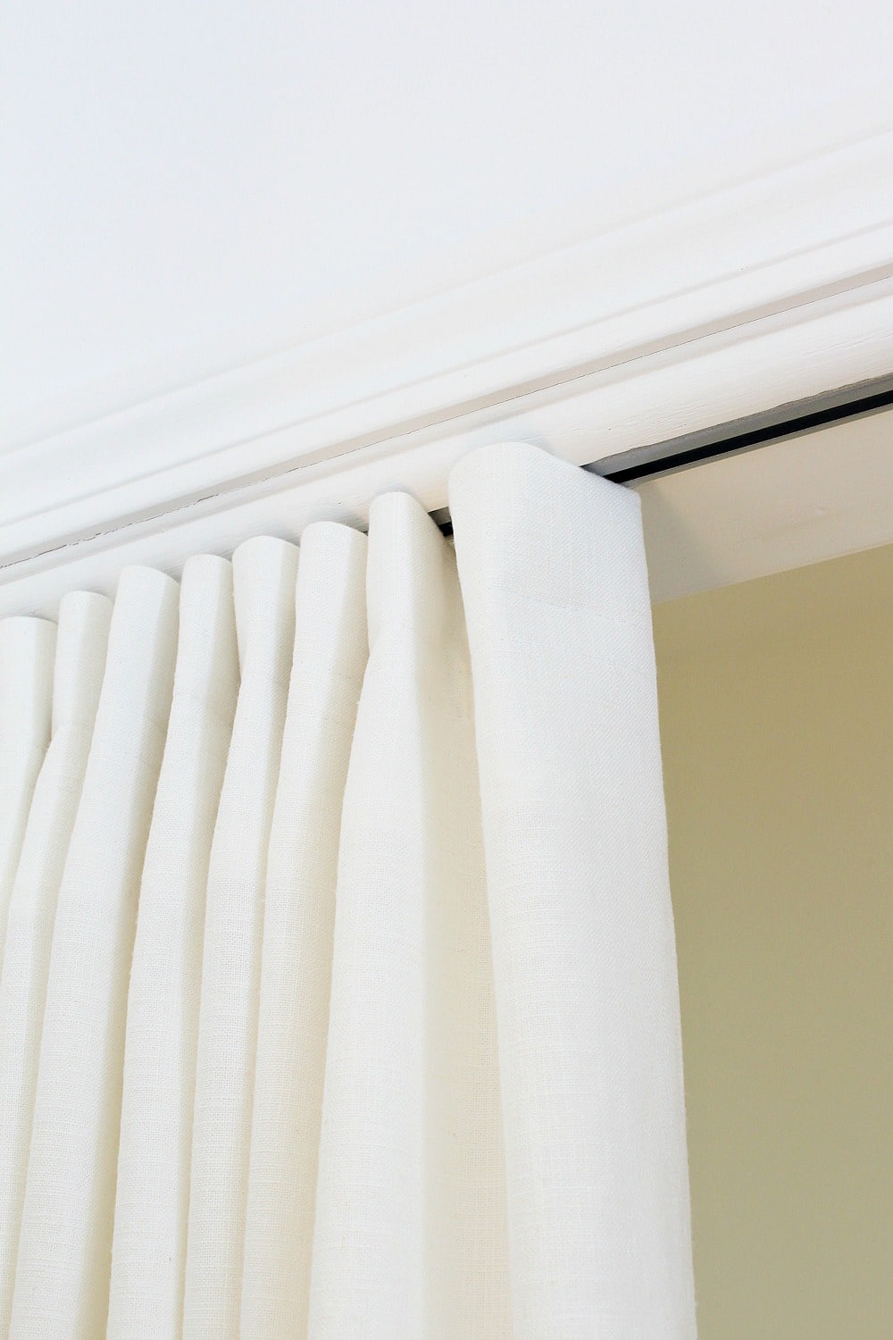 CURTAIN PANEL ON A TRACK
