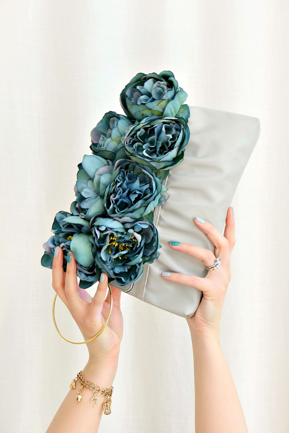 DIY Faux Flower Clutch Makeover – a Cute Floral Purse Project