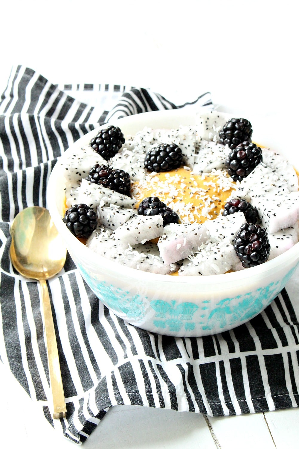 PUMPKIN SPICE SMOOTHIE BOWL RECIPE
