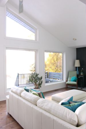 CREAM LEATHER SECTIONAL SOFA