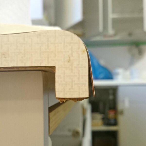 HOW TO REPAIR CHIPPED AND PEELING LAMINATE COUNTERS
