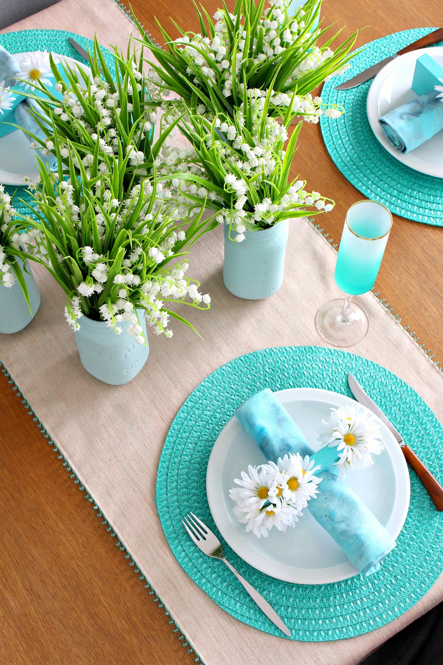 Easy Spring Tablescape + Dining Room Decor