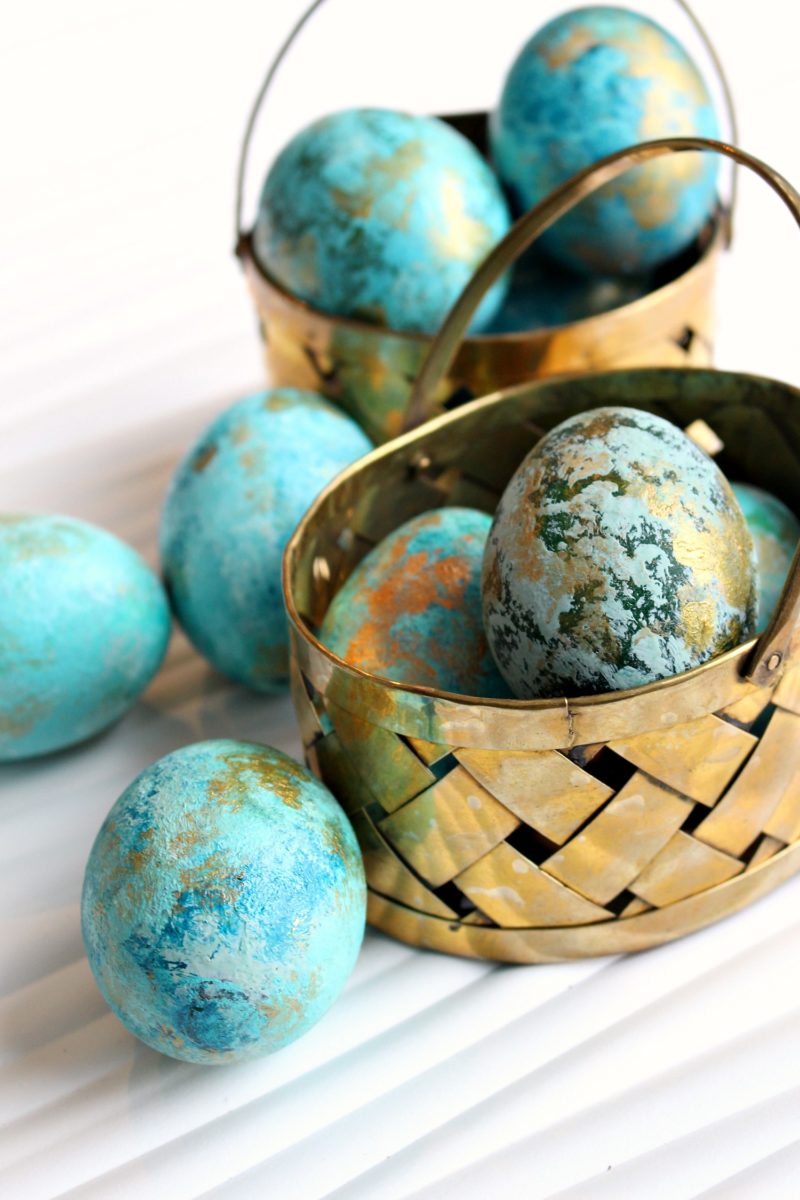 Abstract Painted Easter Eggs | Creative Egg Decorating Idea! | Dans le ...